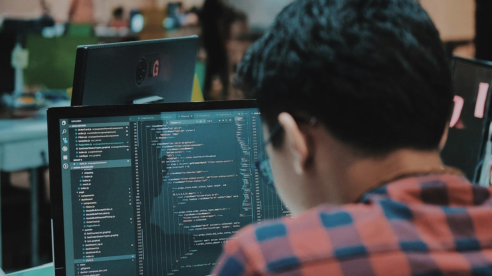 How Freshers Can Build Confidence for Technical Interviews and Placements